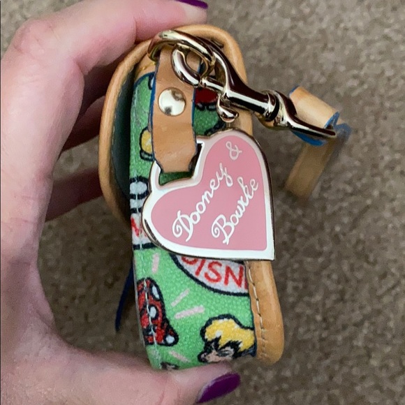 Dooey & Bourke Disney wristlet - Picture 5 of 6